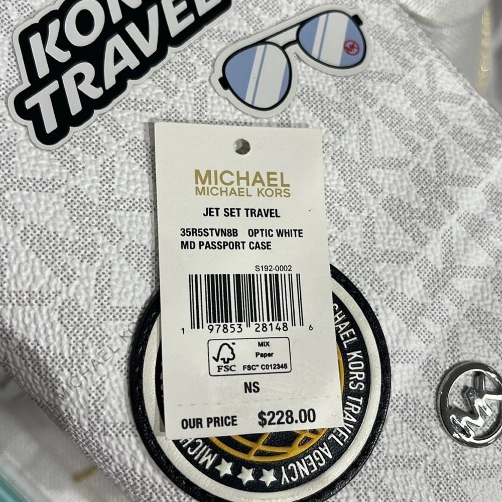 Michael Kors Jet Set Travel Md Embellished Signature Logo Passport Case Optic Wh